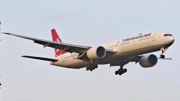 创赢盘  土耳其航空一架波音777客机因故障紧急降落